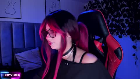 Camila online show from 10/11/25, 03:06