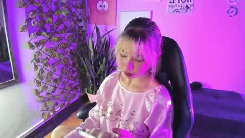 kitty_gang_ online show from 11/22/25, 03:38