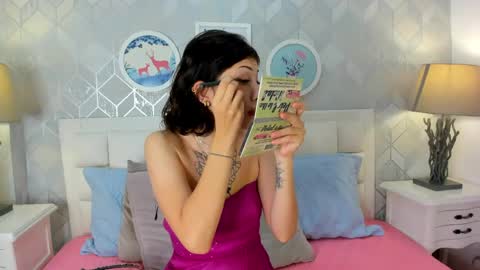 kitty iris  online show from 04/15/26, 11:28