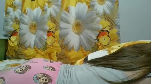 Snapshot of kitty_kate90 chatting on 01/05/25, 11:26 kitty_kate90 online show from 01/05/25, 11:26