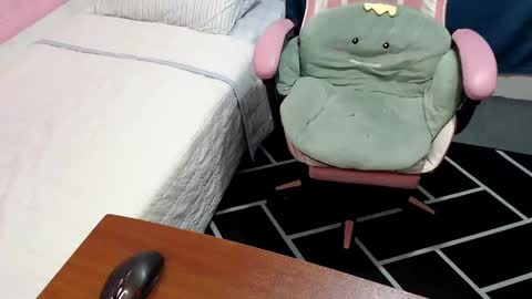 Kate online show from 02/13/25, 06:30