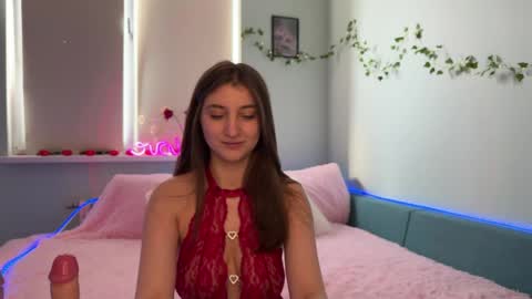 kitty_kristy1 online show from 04/01/26, 12:39