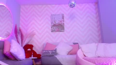 KITTY online show from 09/12/25, 01:11