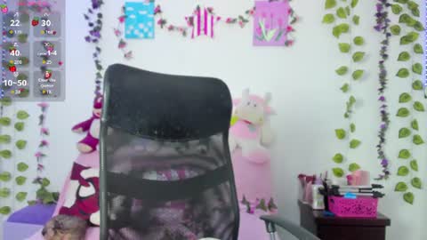 Snapshot of kitty_moon2 chatting on 06/27/26, 10:04 Kitty online show from 06/27/26, 10:04