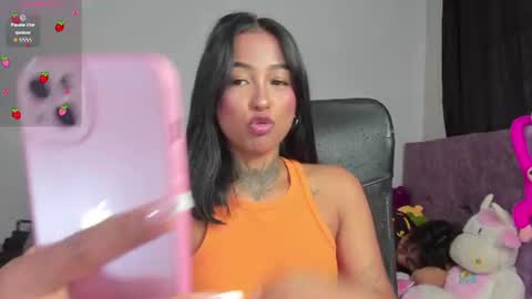 Snapshot of kitty_moon2 chatting on 07/10/26, 10:34 Kitty online show from 07/10/26, 10:34