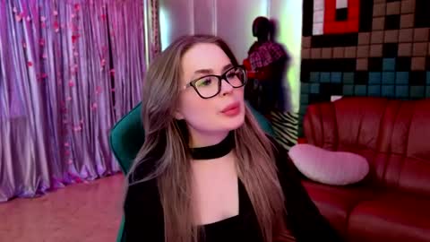 Snapshot of kitty_pantera chatting on 04/13/26, 10:32 kitty_pantera online show from 04/13/26, 10:32