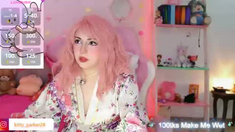 Snapshot of kitty_parker chatting on 07/19/26, 01:31 online show from 07/19/26, 01:31