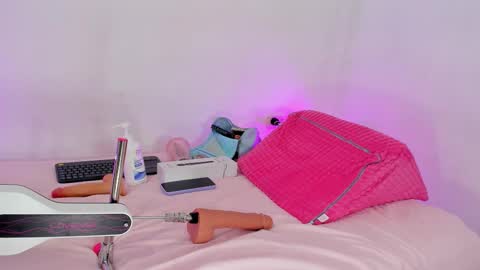 kitty online show from 11/26/25, 11:55