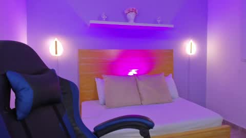 K I T T Y online show from 05/29/26, 02:04