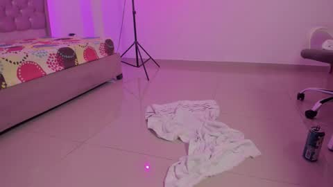 kitty_violet11 online show from 01/08/26, 08:22