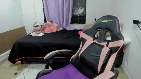 violet online show from 02/18/25, 05:53