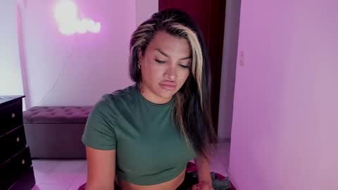 Sari bell online show from 02/03/25, 02:45