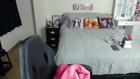 Isabel online show from 10/06/25, 12:30