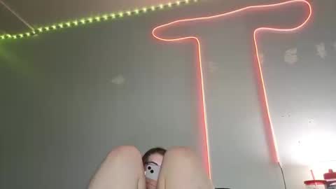 kittykat 1999 online show from 10/19/25, 03:29