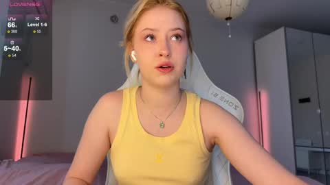 Monika online show from 05/15/26, 03:24