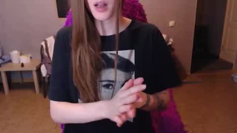 KittyloveMoon online show from 04/08/26, 07:58