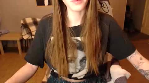 KittyloveMoon online show from 04/13/26, 09:53