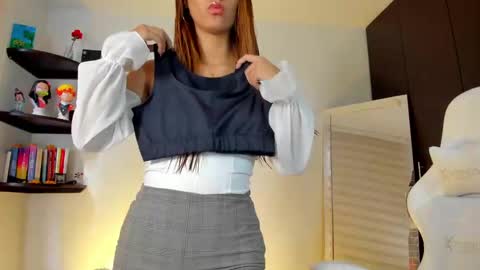 Snapshot of kittyrush_ chatting on 10/04/25, 08:51 kitty online show from 10/04/25, 08:51