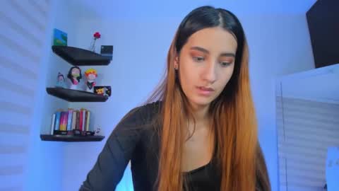 Snapshot of kittyrush_ chatting on 11/25/25, 06:35 kitty online show from 11/25/25, 06:35