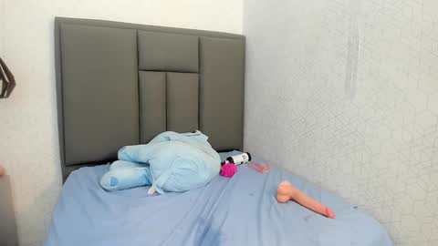  K I T T  Y  online show from 03/06/25, 01:16