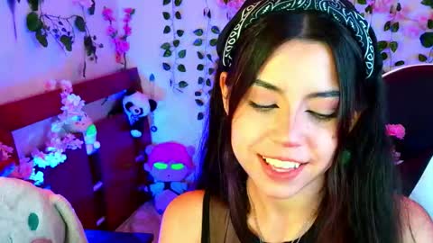 Kittyuwu  online show from 10/17/25, 07:38