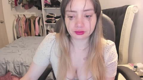 kittywantslove23 online show from 12/14/25, 09:08