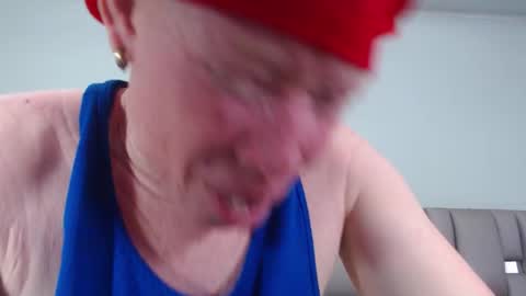 kittywhiteass online show from 09/21/25, 07:59