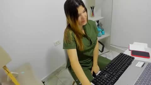kity021 online show from 05/05/26, 12:46