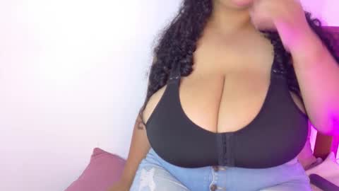 Kitty Hill online show from 02/19/26, 04:41