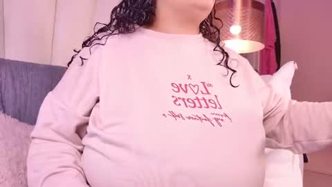 Snapshot of kity_hill chatting on 06/22/26, 02:57 Kitty Hill online show from 06/22/26, 02:57