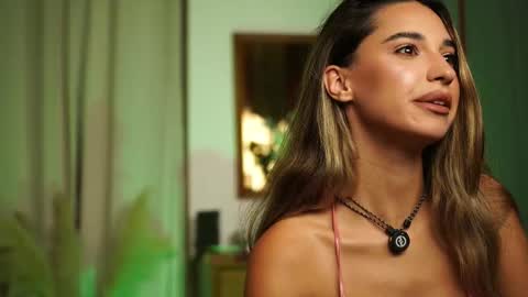 Snapshot of kity_sweet chatting on 09/23/25, 06:44 Erika online show from 09/23/25, 06:44