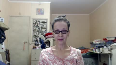 Snapshot of kiuminberry chatting on 01/22/25, 12:17 KiuminBerry online show from 01/22/25, 12:17