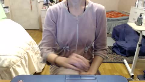 Snapshot of kiuminberry chatting on 11/11/25, 11:54 KiuminBerry online show from 11/11/25, 11:54