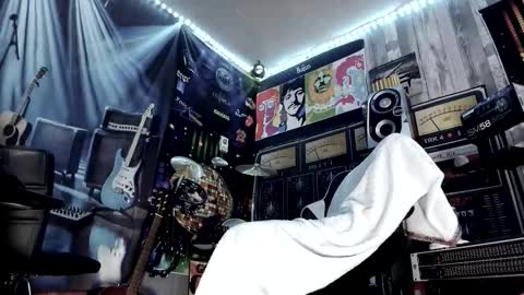 kiveuxmakeu online show from 01/11/26, 05:51