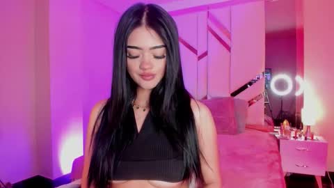 Snapshot of kiwi_lov23 chatting on 10/27/25, 01:26 Kiwi online show from 10/27/25, 01:26