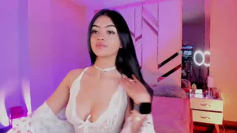 Snapshot of kiwi_lov23 chatting on 11/25/25, 12:16 Kiwi online show from 11/25/25, 12:16