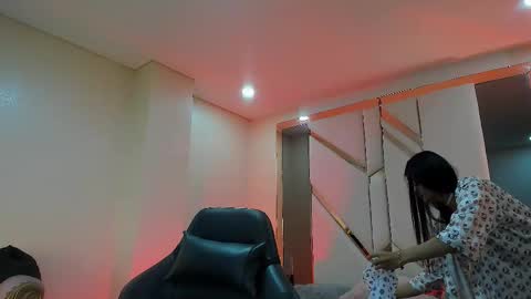 Snapshot of kiwi_lov23 chatting on 11/27/25, 11:01 Kiwi online show from 11/27/25, 11:01