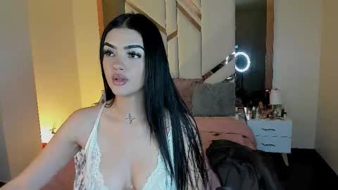 Snapshot of kiwi_lov23 chatting on 12/04/25, 11:08 Kiwi online show from 12/04/25, 11:08