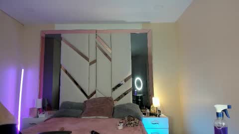 Snapshot of kiwi_lov23 chatting on 01/12/26, 12:43 Kiwi online show from 01/12/26, 12:43