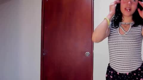 Snapshot of kiwi_mmm chatting on 01/11/25, 10:51 kiwi_mmm online show from 01/11/25, 10:51