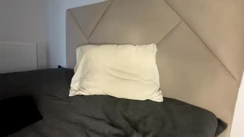 kiwigray online show from 12/05/25, 12:58