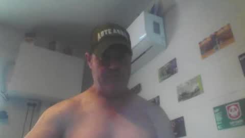 kiwiguy19773 online show from 05/04/26, 01:01