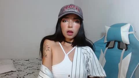 kiyu online show from 02/17/25, 12:10