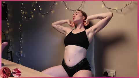 Snapshot of kjfucks chatting on 09/13/25, 09:20 JaneSweet online show from 09/13/25, 09:20