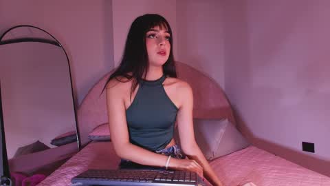 Kkira  online show from 04/26/26, 12:03
