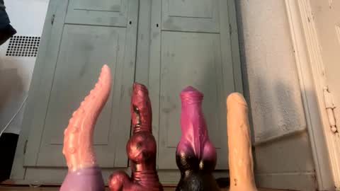 Snapshot of klamstrakur1 chatting on 09/09/25, 12:15 klamstrakur1 online show from 09/09/25, 12:15