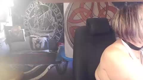 Michelle online show from 05/10/26, 04:01