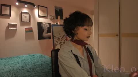 Snapshot of kleo_o chatting on 01/14/26, 12:05 Kleo online show from 01/14/26, 12:05