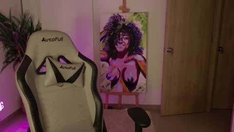 Snapshot of kleogold_1 chatting on 10/17/25, 01:20 Christina online show from 10/17/25, 01:20