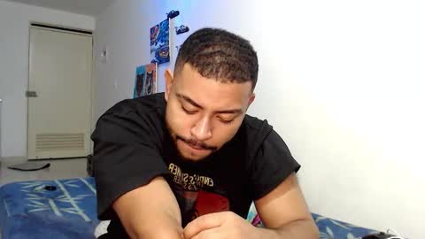 Snapshot of kleyton336 chatting on 12/21/25, 05:14 kleyton online show from 12/21/25, 05:14